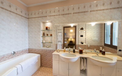 Villa Paola In Padova With Ac