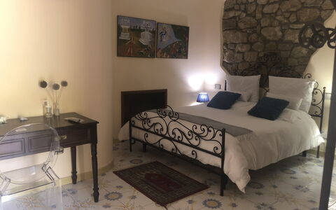 San Noto House With Pool Ac Wifi: Mobilia, Proprietà, Comfort, Illuminazione, Interior Design, Legna, Telaio Del Letto, Pavimento, Pavimentazione