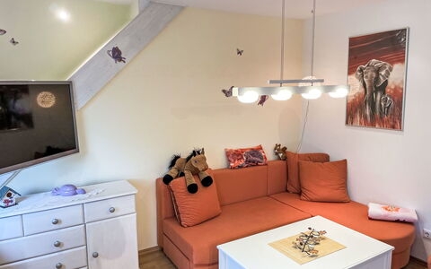Winona: Mobilia, Proprietà, Cabinetry, Comfort, Cassetto, Cassettiera, Legna, Casa, Tavolo, Illuminazione