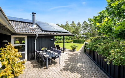 Fritzi - 1.7Km from the Sea
