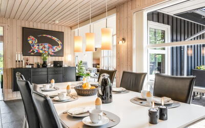 Fritzi - 1.7Km from the Sea