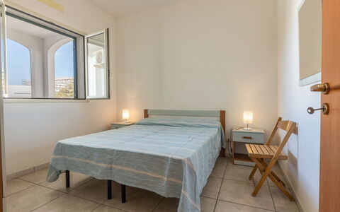 Andromeda Apartment In Gallipoli: Proprietà, Mobilia, Comfort, Finestra, Legna, Costruzione, Tessile, Letto, Pavimentazione, Interior Design