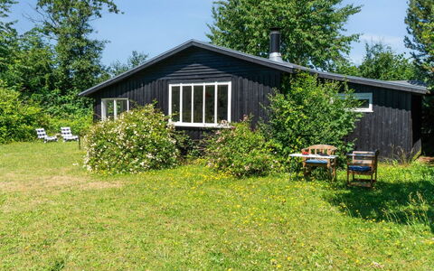 Krister - 900M from the Sea: Tetto, Casa, Casa, Villetta, Raccordo, Estate, Driveway, Edifici Giardino, Cortile, Capannone