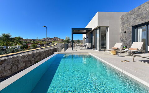 Yucas 1: Acqua, Cielo, Proprietà, Pianta, Costruzione, Piscina, Azzurro, Architettura, Corpo D'Acqua, Tempo Libero