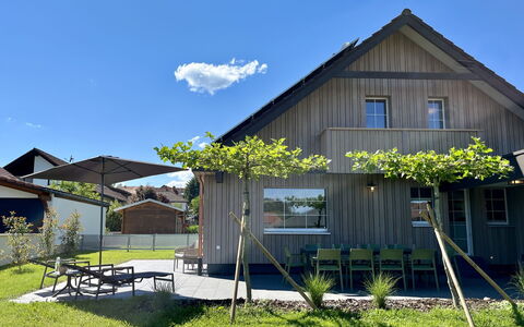 Melvill: Cielo, Pianta, Costruzione, Nube, Finestra, Shade, Paesaggio Naturale, Lotto, Casa, Erba