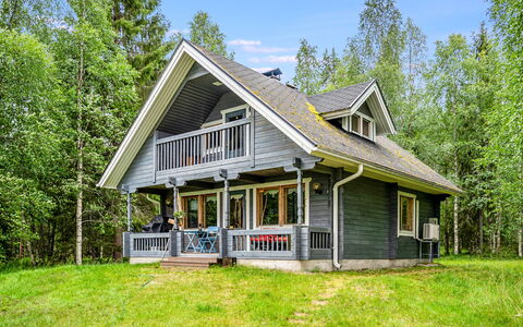 Villa Wirtanen: Legna, Casa, Villetta, Casa, Tetto, Raccordo, Portico, Estate, Agriturismo, Edifici Giardino