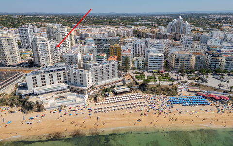 Excellent Seafront & Seaview: Città, Appartamento, Condominio, Area Metropolitana, Urban Design, Spiaggia, Mare, Grattacielo, Uso Misto