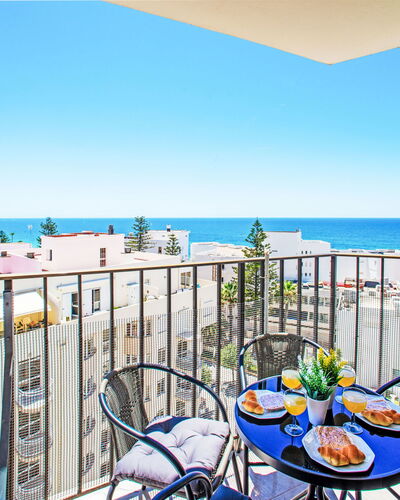 Excellent Seafront & Seaview