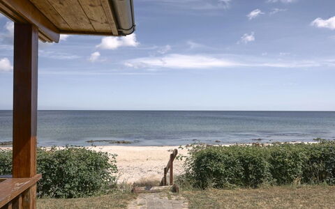 Stille - 10M from the Sea: Legna, Casa, Portico, Deck, Latifoglie, Tetto, Color Legno, Pavimento In Legno, Eco Hotel