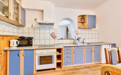 Desná V Jizerských Horách 841: Legna, Interior Design, Pavimentazione, Pavimento, Cucina, Mobilia, Soffitto, Camera, Controsoffitto, Cabinetry