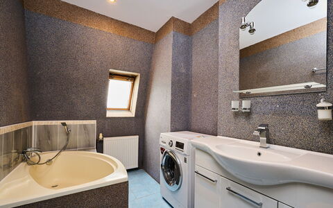Desná V Jizerských Horách 841: Marrone, Specchio, Mobiletto Del Bagno, Rubinetto, Idraulico Fixture, Lavandino Del Bagno, Proprietà, Lavello, Lavanderia, Cabinetry