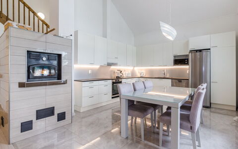 Levähdys: Pavimentazione, Interior Design, Legna, Cucina, Mobilia, Soffitto, Pavimento, Casa, Illuminazione, Controsoffitto