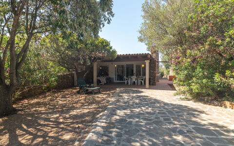 La Casa dei Nonni: Pianta, Cielo, Manto Stradale, Shade, Albero, Paesaggio, Immobiliare, Area Rurale, Tinte E Ombre, Strada