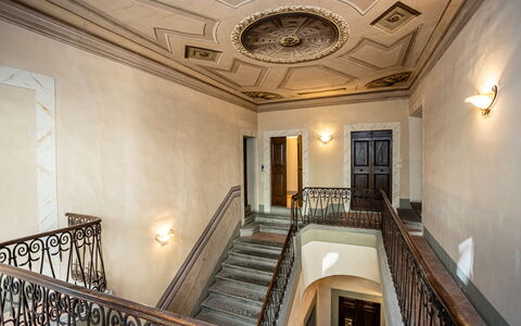 Appartamento Vagnucci: Proprietà, Cornice, Luce, Legna, Le Scale, Illuminazione, Interior Design, Architettura, Sala, Costruzione