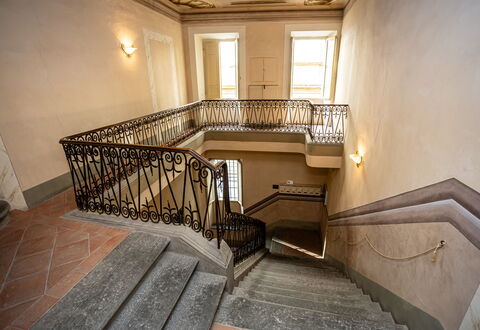 Appartamento Vagnucci: Proprietà, Le Scale, Legna, Interior Design, Costruzione, Pavimento, Finestra, Pavimentazione, Colonna