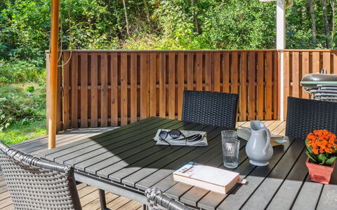 Emmie - 1.2Km from the Sea: Tetto, Casa, Zona Residenziale, Casa, Estate, Villetta, Design