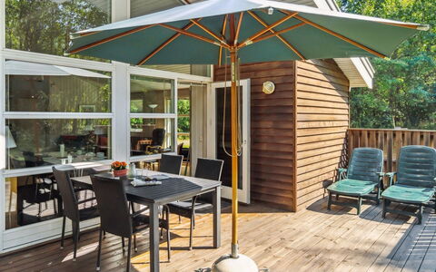 Emmie - 1.2Km from the Sea: Tetto, Casa, Zona Residenziale, Casa, Estate, Villetta, Design