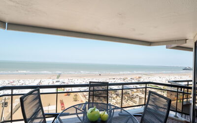 Aqua Vista with Parking and Seaview