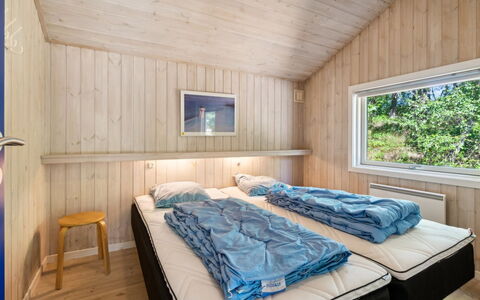 Nea - 600M from the Sea: Legna, Camera Da Letto, Casa, Latifoglie, Villetta, Soffitto, Bedding, Letto, Telaio Del Letto, Plank