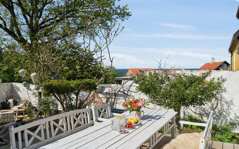 Frederikke - 300M from the Sea: Legna, Tetto, Architettura, Casa, Casa, Villetta, Raccordo, Latifoglie, Pendenza, Estate