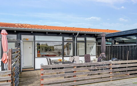 Effy - 300M from the Sea: Casa, Casa, Porta, Tetto, Villetta, Estate, Giardino, Shade, Raccordo, Cortile