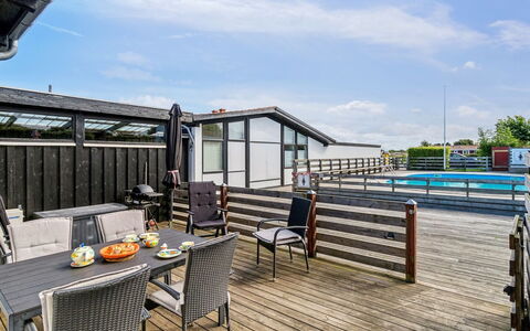 Effy - 300M from the Sea: Casa, Casa, Porta, Tetto, Villetta, Estate, Giardino, Shade, Raccordo, Cortile