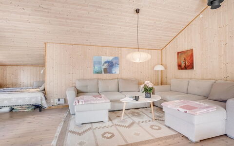 Arnsten - 900M from the Sea: Casa, Casa, Zona Residenziale, Villetta, Raccordo, Estate, Driveway, Cortile