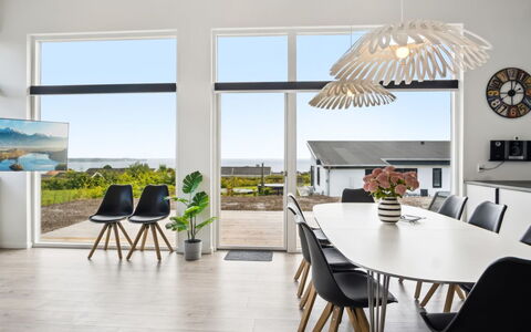 Alka - 500M from the Sea: Soffitto, Interior Design, Lampada, Lampadario, Cucina & Sala Da Pranzo Tavolo, Sedia, Pavimento In Legno, Materiali Naturali, Sala Da Pranzo, Design