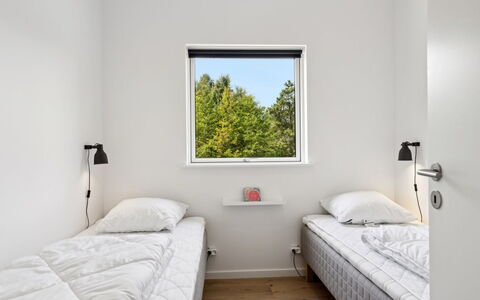 Gertraude - 800M from the Sea: Camera Da Letto, Letto, Bedding, Telaio Del Letto, Soffitto, Lenzuolo, Dormitorio, Materasso