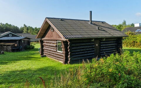 Barni - 7Km from the Sea: Casa, Tetto, Casa, Villetta, Capannone, Edifici Giardino, Raccordo, Cortile, Log Cabin, Capanna