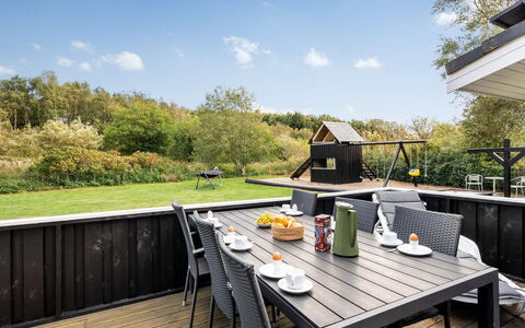 Soeren - 300M from the Sea: Legna, Casa, Portico, Deck, Latifoglie, Tetto, Color Legno, Pavimento In Legno, Eco Hotel