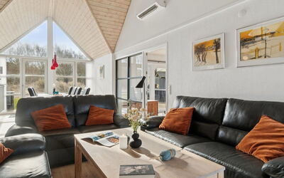 Soeren - 300M from the Sea
