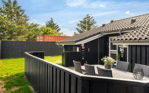 Ani - 700M from the Sea: Legna, Casa, Portico, Deck, Latifoglie, Tetto, Color Legno, Pavimento In Legno, Eco Hotel