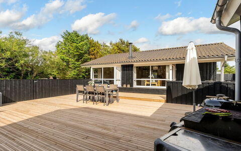 Ani - 700M from the Sea: Legna, Casa, Portico, Deck, Latifoglie, Tetto, Color Legno, Pavimento In Legno, Eco Hotel