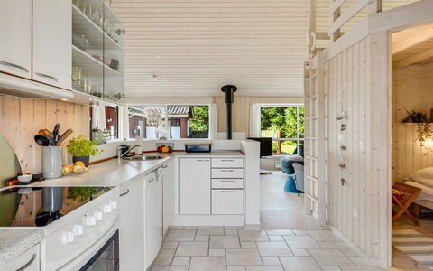 Ani - 700M from the Sea: Interior Design, Pavimentazione, Legna, Cucina, Soffitto, Mobilia, Pavimento, Controsoffitto, Lampada, Camera