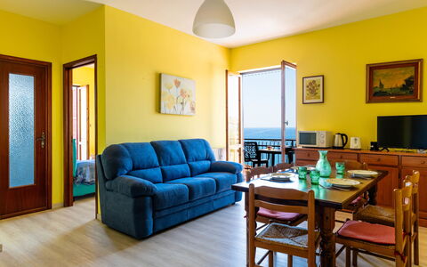 Sunny Home: Cielo, Neve, Montagna, Costruzione, Mondo, Pendenza, Casa, Paesaggio Naturale, Congelamento, Paesaggio
