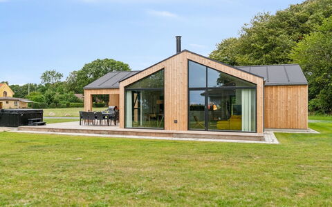 Wilgrib - 50M from the Sea: Legna, Tetto, Architettura, Casa, Casa, Villetta, Raccordo, Latifoglie, Pendenza, Estate
