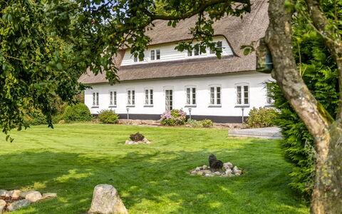 Vinni - 25Km from the Sea: Legna, Tetto, Casa, Casa, Architettura, Raccordo, Lotto, Villetta, Capannone, Edifici Giardino
