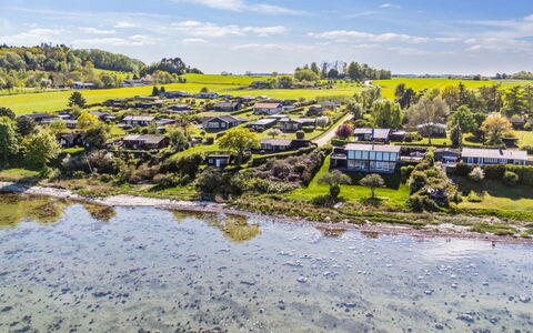 Titta - 10M to the Fjord: Blu, Arbusto, Villetta, Groundcover, Giardino, Estate, Shade, Landscaping, Agriturismo, Eco Hotel