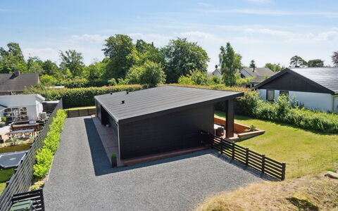 Thorkjell - 350M from the Sea: Legna, Casa, Portico, Deck, Latifoglie, Tetto, Color Legno, Pavimento In Legno, Eco Hotel