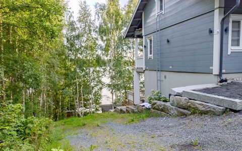 Villa Iloinen: Casa, Casa, Raccordo, Villetta, Finestra A Ghigliottina, Estate, Cortile, Woodland, Driveway