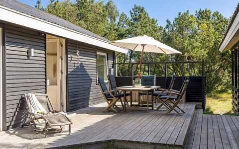 Dagny - 520M from the Sea: Legna, Casa, Porta, Deck, Villetta, Shade, Mobili Da Esterno, Raccordo, Latifoglie, Plank