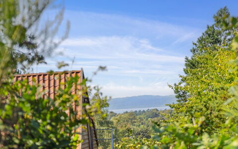 Lavrans - 1Km from the Sea: Tetto, Casa, Casa, Villetta, Porta, Raccordo, Deck, Portico, Plank, Latifoglie