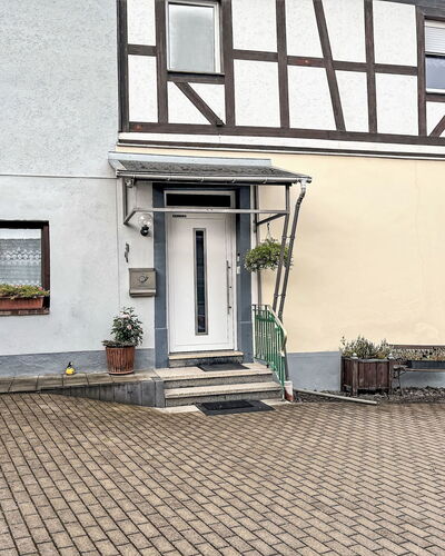 Adenau 385