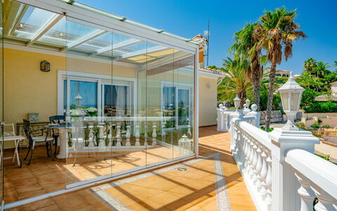 Marques: Cielo, Proprietà, Pianta, Costruzione, Finestra, Azzurro, Architettura, Interior Design, Shade, Portico