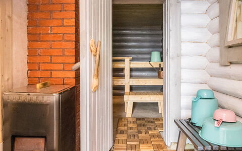 Villa Vehmas: Mobilia, Interior Design, Pavimentazione, Pavimento, Tavolo, Soffitto, Cucina & Sala Da Pranzo Tavolo, Illuminazione, Sedia, Casa