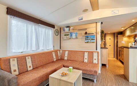 Rêves & Sérénité: Divano, Mobilia, Costruzione, Tavolo, Finestra, Legna, Illuminazione, Interior Design, Casa, Soggiorno