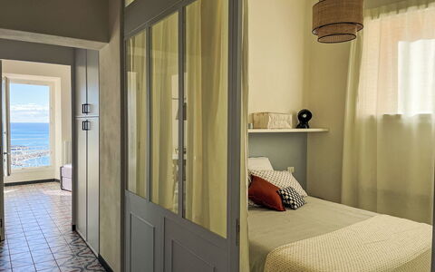 Mareviglia - Meereswunder: Proprietà, Mobilia, Costruzione, Legna, Comfort, Interior Design, Pavimento, Porta, Telaio Del Letto