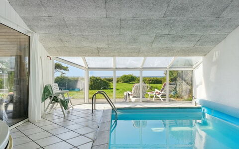 Joella - 75M from the Sea: Tetto, Casa, Casa, Villetta, Raccordo, Estate, Driveway, Edifici Giardino, Cortile, Capannone