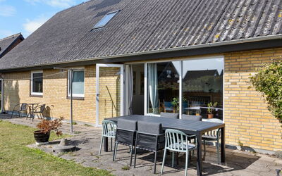 Benedikt - 150M from the Sea